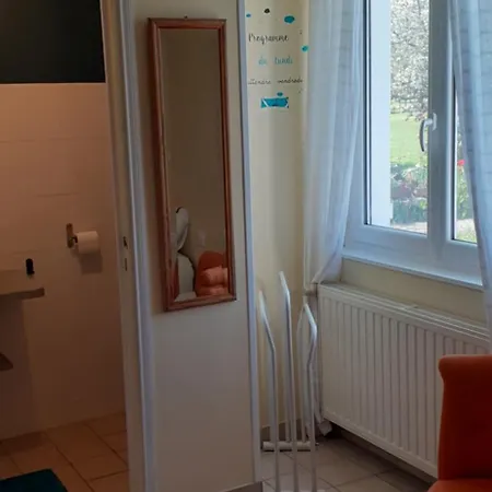 Indépendante Et Coin Repas Proche Futuroscope Et Civaux Saint-Julien-l'Ars