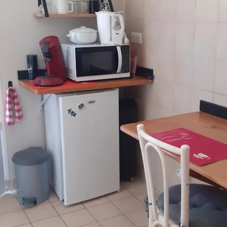 Indépendante Et Coin Repas Proche Futuroscope Et Civaux Bed & Breakfast 3*